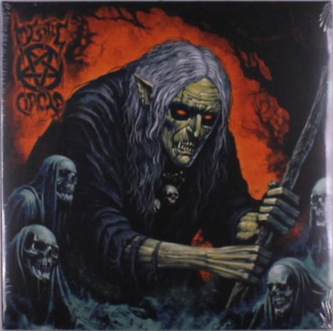 Mystic Circle: Eine unheimliche Figur mit spitzen Ohren, leuchtend roten Augen, umgeben von Schädeln und Kapuzenwesen.