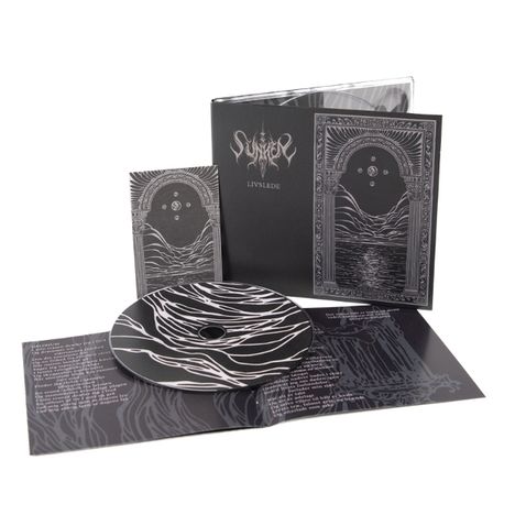 „LVVSLEDE“ Text auf schwarzem Hintergrund mit künstlerischen, wellenförmigen Mustern auf CD und Beilagen.