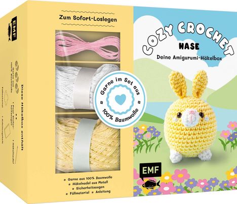 „Zum Sofort-Loslegen“ und „COZY CROCHET: HASE – Deine Amigurumi-Häkelbox“. Zeigt eine gelbe Häkelbox mit Garn und Hase.