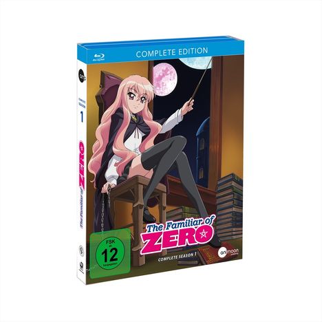 Komplette Edition, The Familiar of Zero, Season 1. Illustration einer Figur mit rosa Haaren sitzend vor einem Fenster.