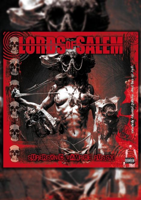 „LORDS of SALEM“ in Rot, darunter „SUPERSONIC VAMPIRE PUSSY“. Zentral ist ein kräftiger Mensch mit Hörnermaske zusehen.
