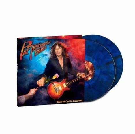 "Bluesed Out in Houston" steht auf einem Albumcover mit Gitarre spielender Person; daneben zwei blau gemusterte Schallplatten.