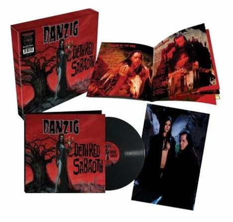 "DANZIG - DEATH RED SABBATH" auf rotem Cover. Schallplatte, Booklet und Foto von zwei Personen in dunkler Kleidung.