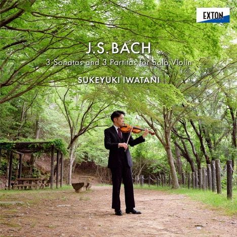 "J.S. Bach. 3 Sonatas and 3 Partitas for Solo Violin. Sukeyuki Iwatani." Violinist im Wald unter grünen Bäumen.