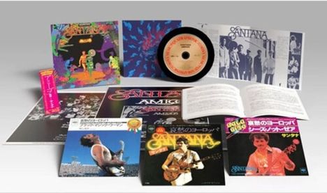Verschiedene Alben und Cover von "Santana" sind ausgelegt, mit farbenfrohem Artwork, Fotos und Texten in verschiedenen Sprachen.