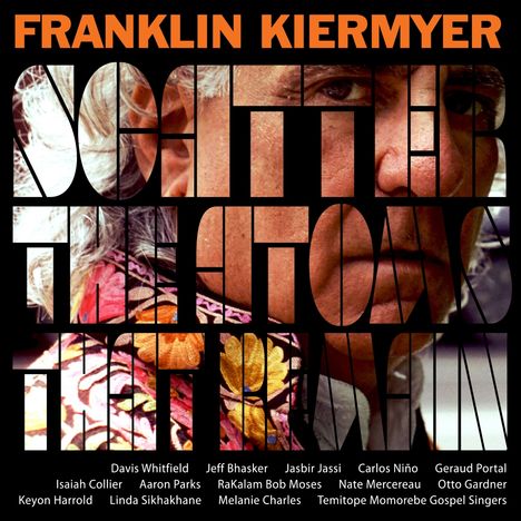 Der Text "Franklin Kiermyer Scatter The Atoms That Remain" ist prominenter. Ein Portrait mit floralen Mustern im Hintergrund.