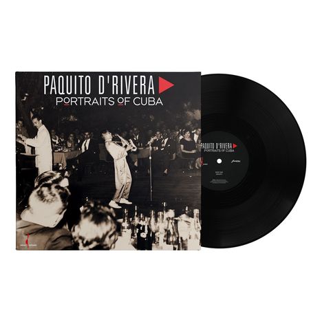 "PAQUITO D'RIVERA PORTRAITS OF CUBA" steht groß über einem Schwarzweißfoto einer Jazz-Band mit Publikum.