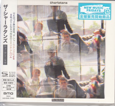 Mehrere Texte: „NEW MUSIC FRIDAYS“, „We Are Love“, „charlatans“. Unscharfe, farbige Szene mit Personen und spiegelnden Effekten.