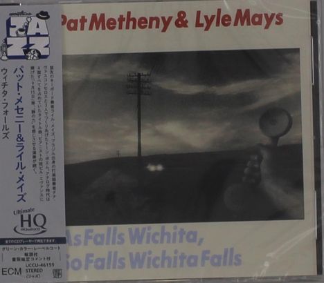 "Pat Metheny & Lyle Mays" steht oben. Darunter eine düstere Landschaft mit Telefonmast und altem Telefonhörer.