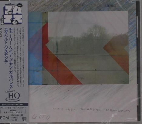Links japanischer Text, oben "CHARLIE HADEN JAN GARBAREK EGBERTO GISMONTI", mittig abstrakte Grafik mit Baum im Hintergrund.