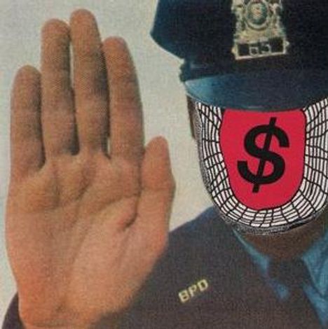 Text: „BPD“. Polizist hebt Hand, Gesicht durch rotes $-Symbol auf Netz ersetzt.