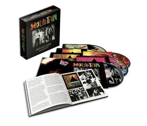 Box-Set mit dem Titel "Mountain". Enthält CDs und ein Booklet mit Schwarz-Weiß-Fotos von Musikern.