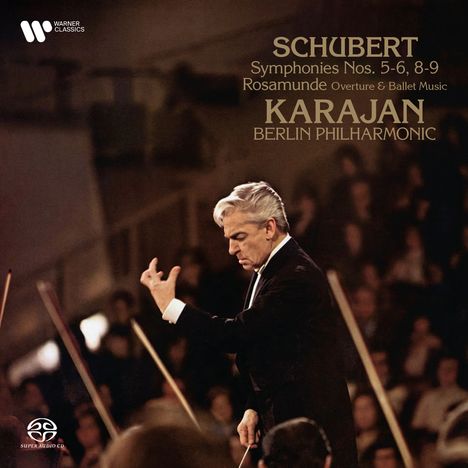 „Schubert Symphonies Nos. 5-6, 8-9, Rosamunde Overture & Ballet Music, Karajan, Berlin Philharmonic“. Dirigent dirigiert Orchester.