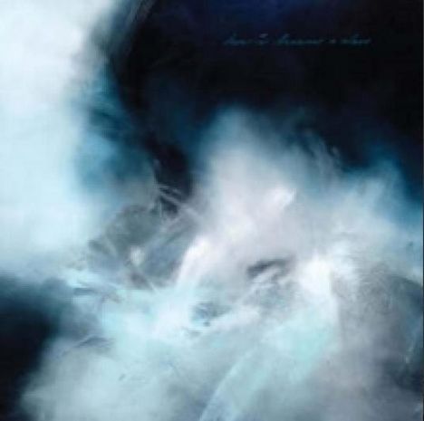 Oben steht der Text "Innocent dreamer's release". Im Hintergrund sind abstrakte, blau-weiße Nebel- und Rauchformen.