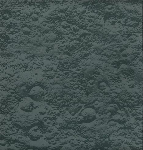 Strukturierte, graue Oberfläche mit Kratern, die an eine Mondlandschaft erinnert. Keine Texte oder Logos sichtbar.