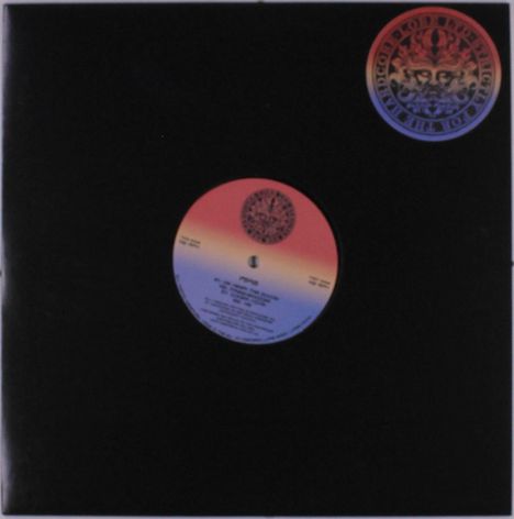 Eine schwarze Schallplattenhülle mit einem bunten Etikett, auf dem "PAYNE" und Songtitel stehen. Oben rechts ein rundes Logo.