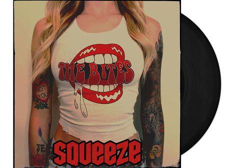 Ein Tanktop zeigt ein rotes Logo mit Lippen und dem Text "THE BITES". Unten steht in großen Buchstaben "SQUEEZE".