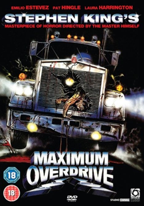 Text: "Stephen King's Maximum Overdrive." Ein aggressiv wirkender Truck mit Einschusslöchern und blutigen Details. Horrorfilm-Atmosphäre.