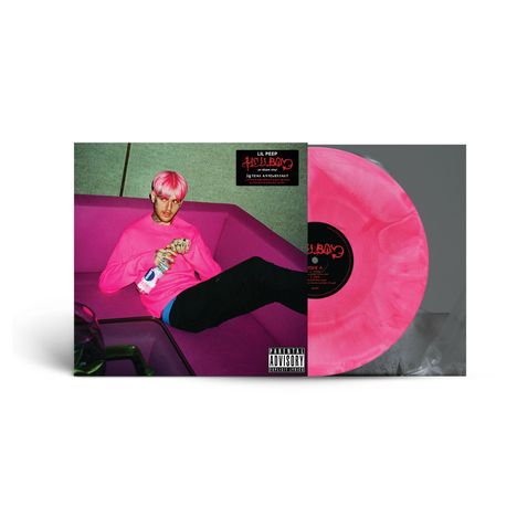 Text: "LIL PEEP HELLBOY 5th YEAR ANNIVERSARY". Ein Mann in pinkem Pulli auf lila Sofa, pinke Schallplatte daneben.