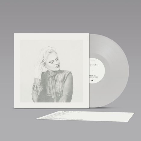 Auf dem Bild steht "Arnalds Sphere". Es zeigt eine LP und ein Cover mit gezeichneter Person im Hemd, nachdenklich.