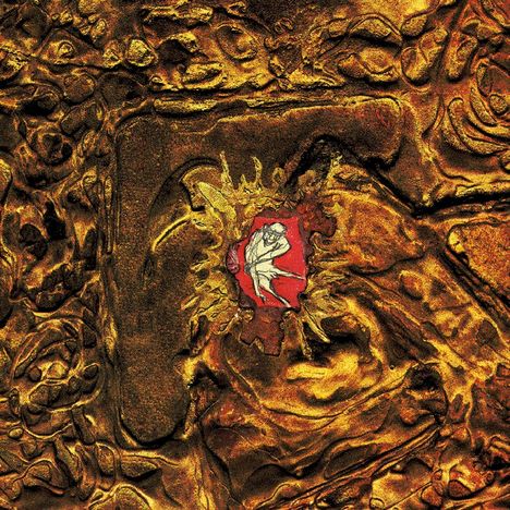 Zentral ein weißer Umriss einer Figur auf rotem Grund, umgeben von einer gold-braunen, strukturierten Oberfläche.