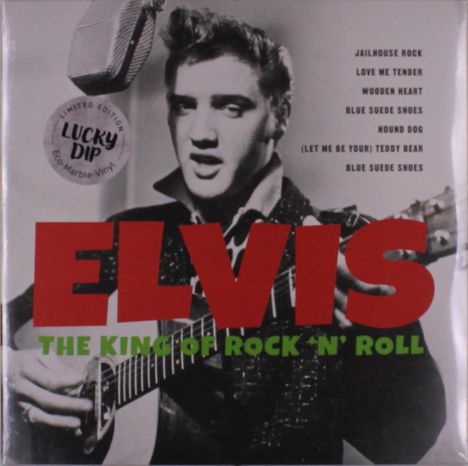 "ELVIS" in großen roten Buchstaben, darunter "THE KING OF ROCK 'N' ROLL" in Grün. Schwarz-Weiß-Bild eines Mannes mit Gitarre.