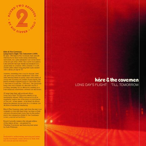 Text links: "Kåre & The Cavemen, Long Day’s Flight ’Till Tomorrow (1999)...". Rechts: "Kåre & the cavemen, LONG DAY'S FLIGHT 'TILL TOMORROW". Links ein orangefarbener Hintergrund, rechts ein roter.