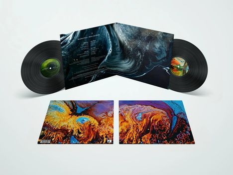 Zwei Schallplatten mit farbenfrohen, abstrakten Mustern auf den Covern. Texte auf Rückseite mit Titeln und Details.