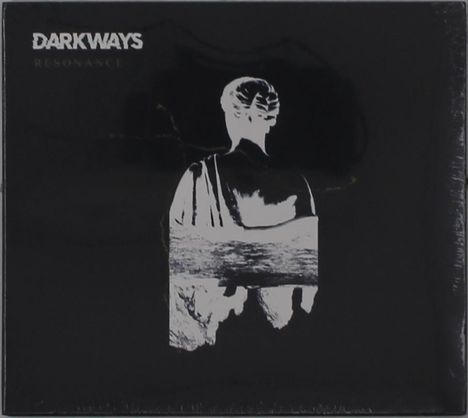 Text: "DARKWAYS RESONANCE". 

Eine stilisierte Figur von hinten auf schwarzem Hintergrund.