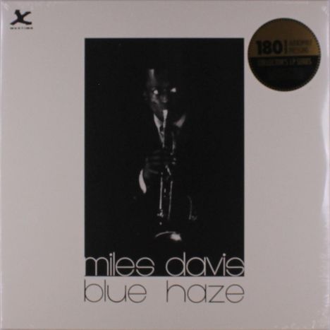 „miles davis blue haze“ steht unten. Oben rechts ein goldener Sticker: „180g“. Silhouette eines Trompeters im Zentrum.