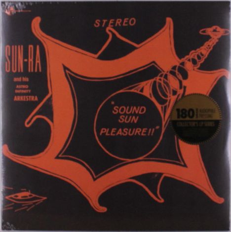 "Sound Sun Pleasure!!" erscheint in einem abstrakten Design, mit orangefarbenen Formen und einem goldenen Sticker.