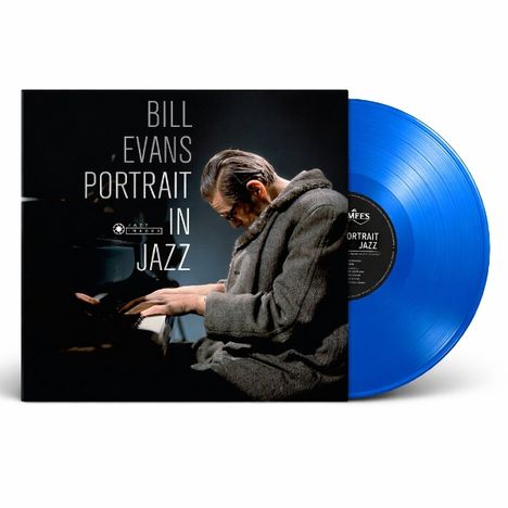 "Bill Evans Portrait in Jazz" steht auf einem Albumcover. Ein Mann spielt Klavier. Eine leuchtend blaue Schallplatte liegt daneben.