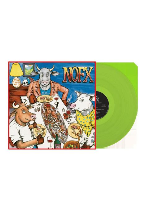„NOFX“ in großen Buchstaben. Illustration von Kühen an einem Tisch mit Essen und einer grünen Schallplatte.