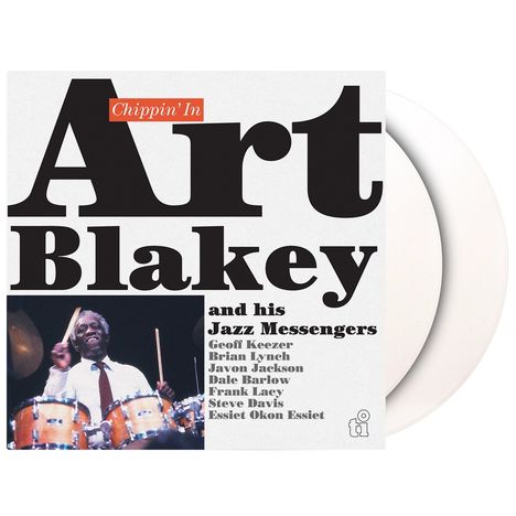 Text: "Chippin' In Art Blakey and his Jazz Messengers." Darunter eine Liste von Musikern. Bild eines lächelnden Schlagzeugers.