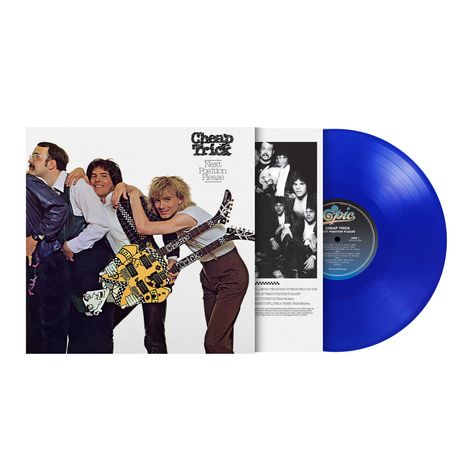"Cheap Trick: Next Position Please" steht auf einem Album-Cover mit einer Gruppe von Personen und einer blauen Schallplatte.