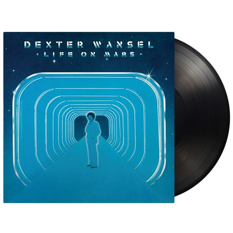 "Dexter Wansel - Life on Mars". Illustration: Eine Person steht in einem neonblauen Tunnel unter einem Sternenhimmel.