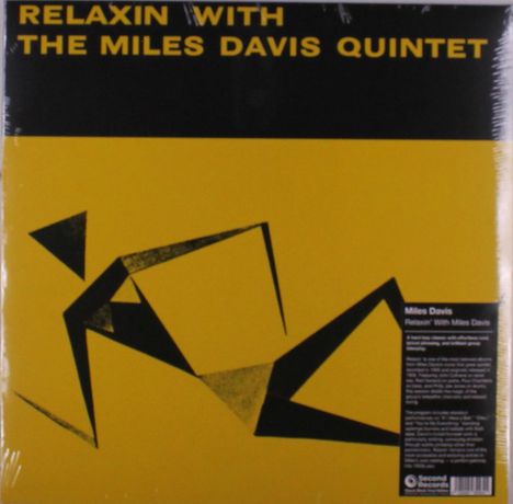 RELAXIN WITH THE MILES DAVIS QUINTET. Gelber Hintergrund, abstrakte schwarze Formen, stilvolle und moderne Gestaltung.