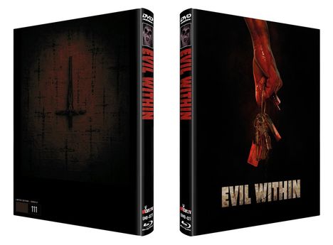 DVD-Hüllen mit "EVIL WITHIN" in roter Schrift. Eine Hand hält Schlüssel, ein dunkles Kreuz ist abgebildet.
