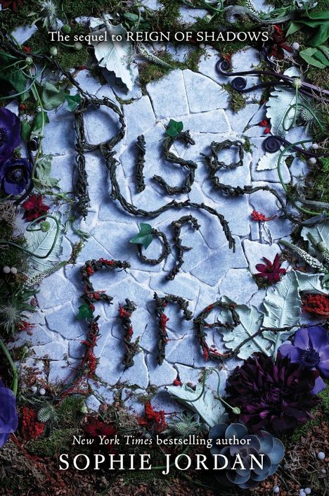 Sophie Jordan: Rise of Fire, Buch