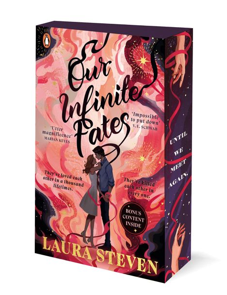 "Unsere unendlichen Schicksale" steht groß auf einem Buchcover. Ein Paar hält sich zärtlich umgeben von glühenden Farben.