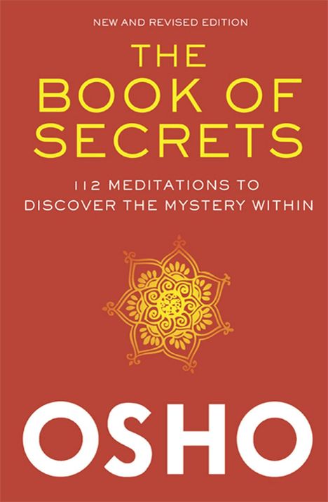 "The Book of Secrets: 112 Meditations to Discover the Mystery Within" in Gelb auf Rot, darunter ein Mandalamuster.