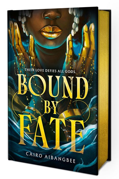 „Their Love Defies All Gods. Bound by Fate. Cairo Aibangbee.“ Frau mit goldenen Lippen und Händen, Meereswellen im Hintergrund.