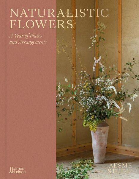 Aesme Studio: Naturalistic Flowers, Buch