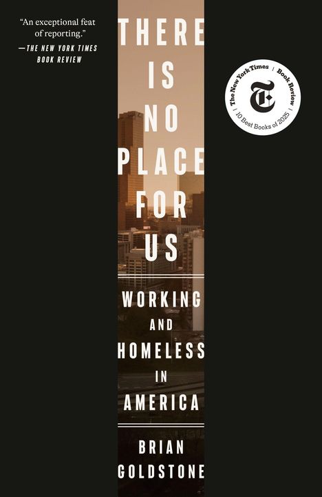 „THERE IS NO PLACE FOR US.“ Vertikaler Text. Logo „The New York Times | Book Review“ unten rechts. Städtische Skyline im Hintergrund.