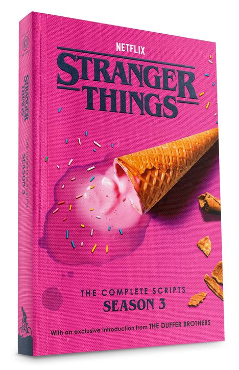 „Stranger Things, Season 3 Scripts“, pinkes Cover mit geschmolzenem Eis und Streuseln.