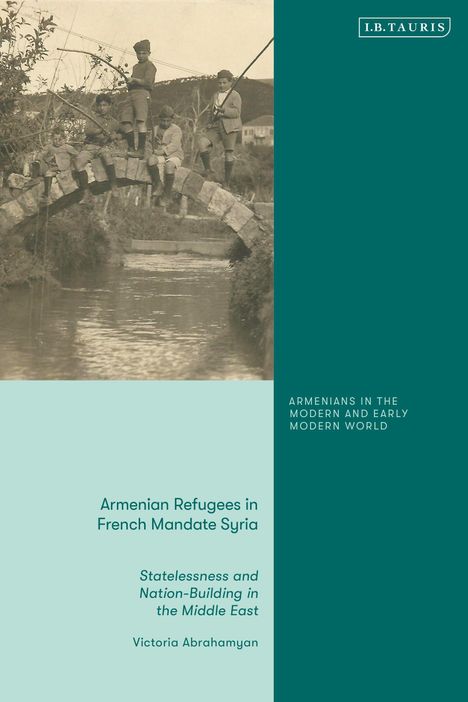 Text: "Armenian Refugees in French Mandate Syria" von Victoria Abrahamyan. Fünf Kinder angeln auf einer Steinbrücke.