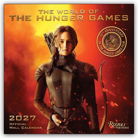„The World of The Hunger Games“, „2027 Official Wall Calendar“. Eine Frau in Kampfausrüstung mit Pfeilen und Bogen.
