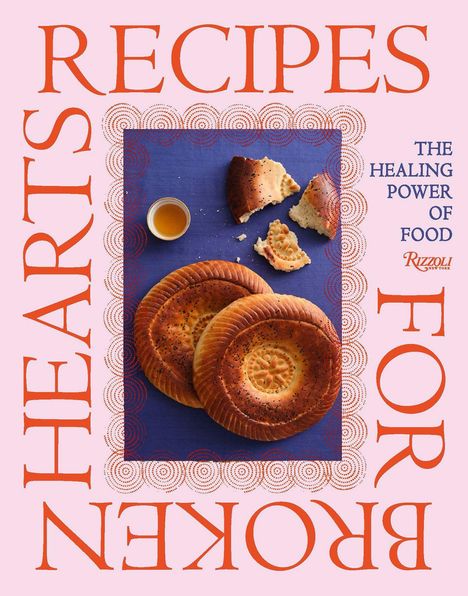 Texte: RECIPES FOR BROKEN HEARTS, THE HEALING POWER OF FOOD. Abbildung von Brot und Honig auf blauem Hintergrund.
