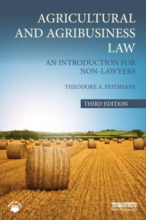 Titel: "AGRICULTURAL AND AGRIBUSINESS LAW". Strohballen in einem Feld unter blauem Himmel.