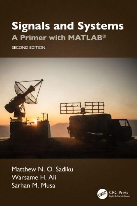 "Signals and Systems: A Primer with MATLAB® SECOND EDITION". Silhouetten von Fahrzeugen mit Antennen vor Sonnenuntergang.